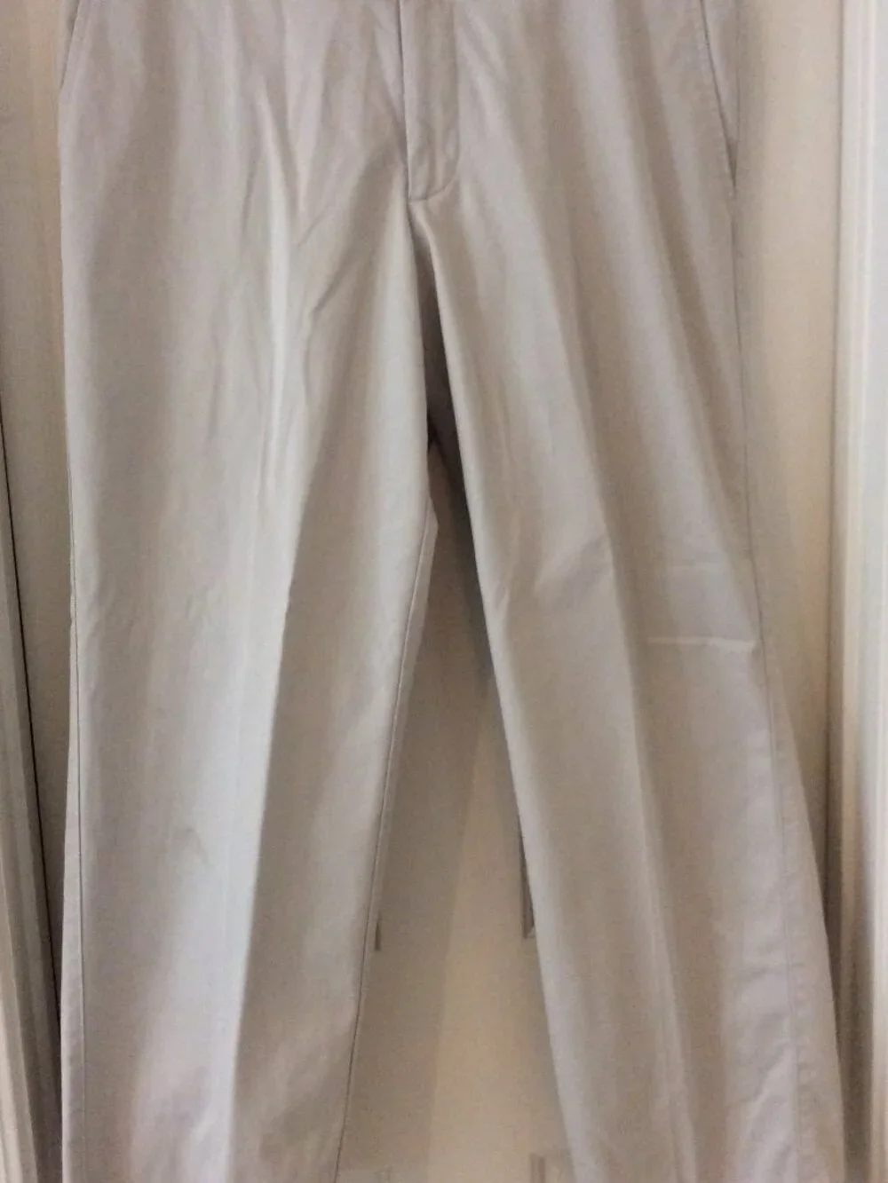 Men's Dockers Stone Colored Casual Pants Size 33x30 Straight Fit - Gently Worn - Picture 1 of 5